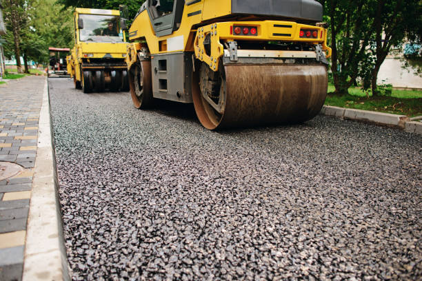Best Residential Paver Driveway  in Simpsonville, KY